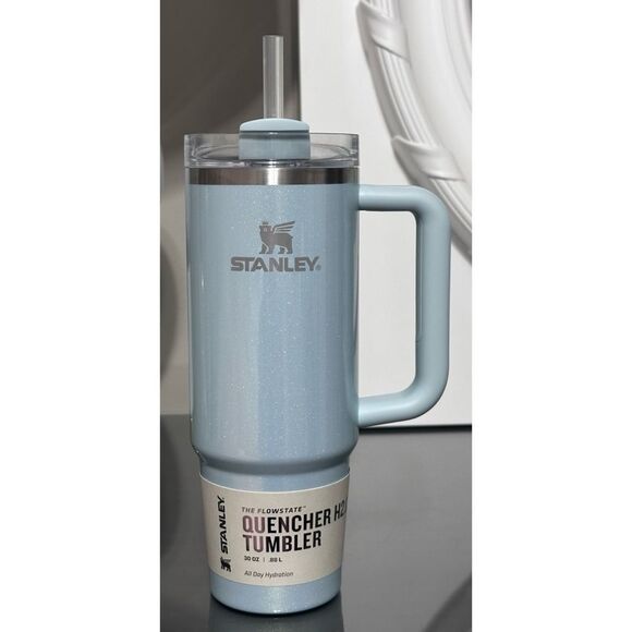 LIMITED EDITION Stanley Quencher H2.0 FlowState Tumbler 30oz, BLUEBERRY MILK - Picture 1 of 4